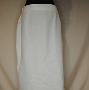 Koret Classic White Pencil Skirt